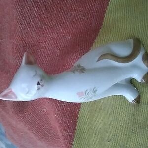 Vintage Andrea by Sadek White Floral Cat Figurine